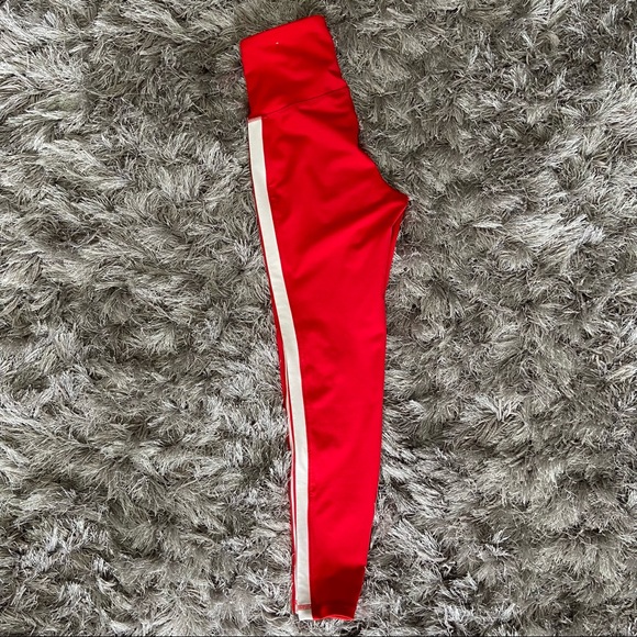 Old Navy Active girls red and white go dry high waisted pants. Size XS. Used. - Picture 2 of 8